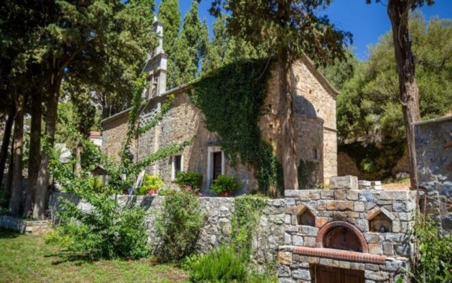 Multitour: Lasithi, Zeus Cave, Olive Farm & Knossos Palace - Fee Breakdown