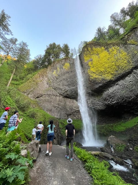 Multnomah Falls: Half-Day Tour of All 6 Major Waterfalls - Transportation and Meeting Points