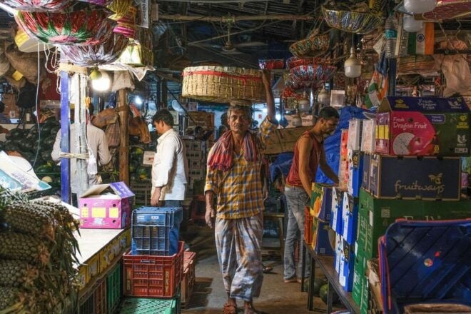Mumbai at Dawn Tour - Cancellation Policy and Group Size