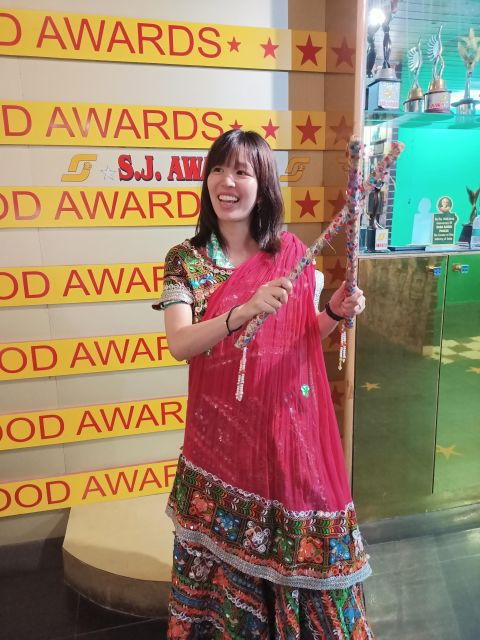 Mumbai: Bollywood Studio Guided Tour With Tickets - Watch Live Bollywood Dance Performances