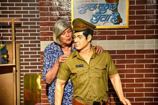 Mumbai: Bollywood Studio Half-Day Tour - Interaction With Bollywood Stars