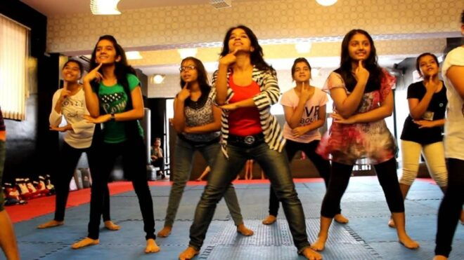 Mumbai Bollywood Tour - Full Description