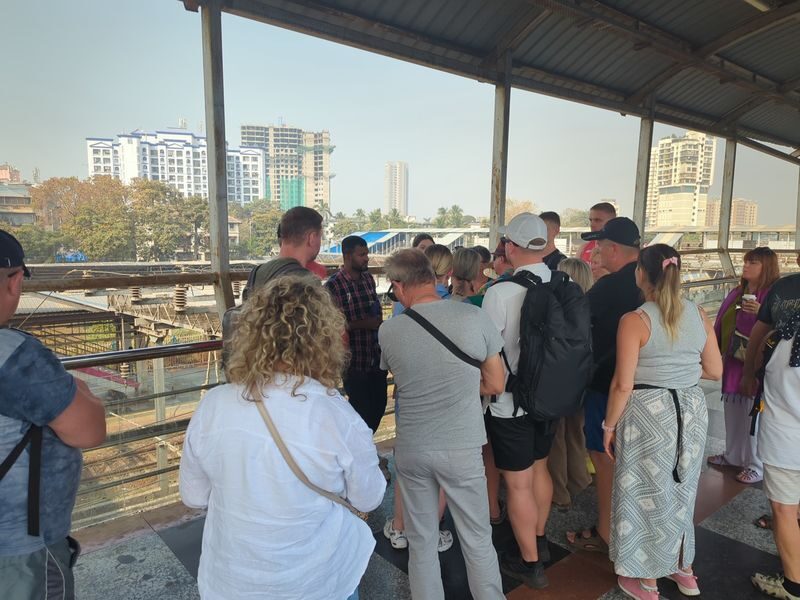 Mumbai: Dharavi Slum Slumdog Millionaire Tour with a Local - The optional vegetarian lunch