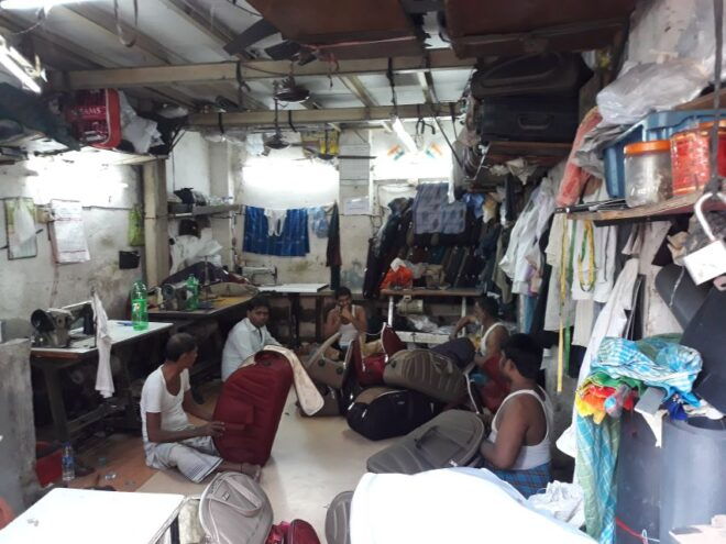 Mumbai: Dharavi Slum Walking Tour With Local Slum Dweller - Thriving Small-Scale Industries