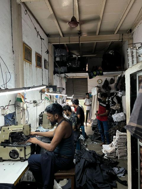 Mumbai: Dharavi Slums Tour With Lunch and Pottery Workshop - Experience