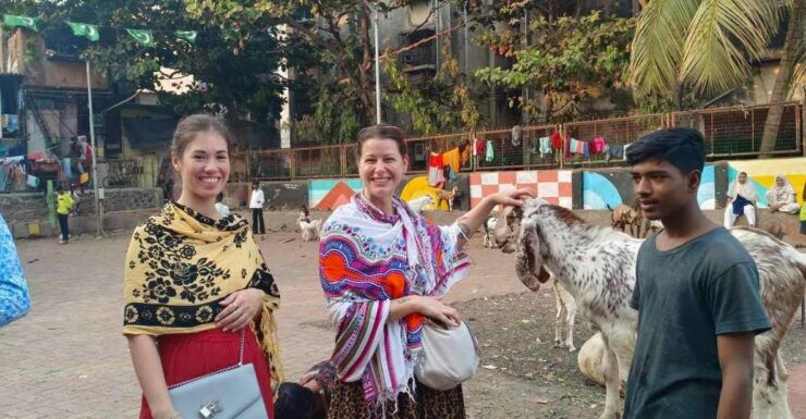 Mumbai: Dhobi Ghat Laundry and Dharavi Slum Tour With Local - Tour Description
