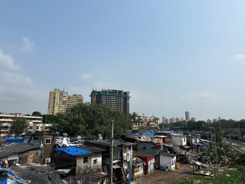 Mumbai: Discover India's Largest Slum -A Local's Perspective - An In-Depth Look at the Dharavi Tour Experience