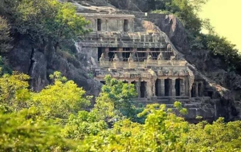 Mumbai: Elephanta Caves Guided Tour with Ferry & Lunch - Good To Know
