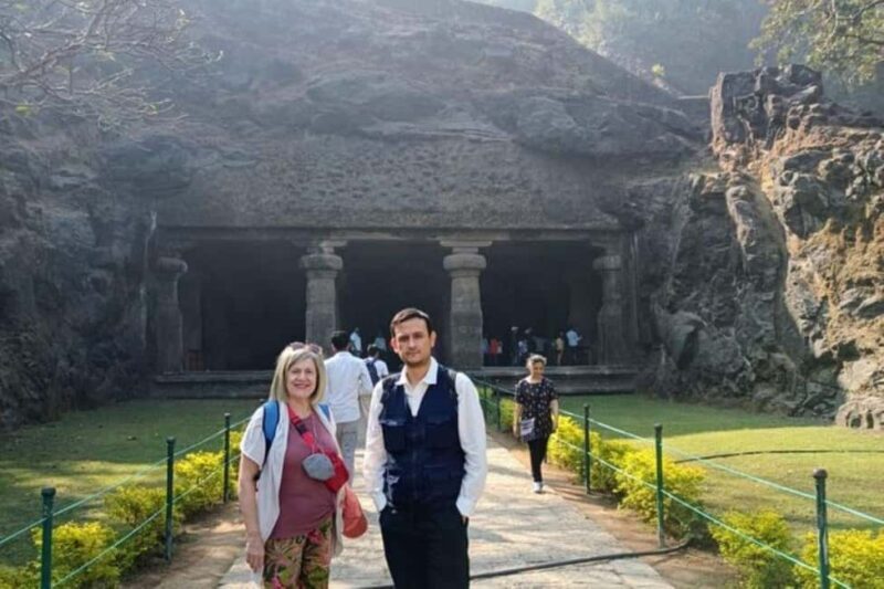 Mumbai: Elephanta Caves Guided Tour with Ferry & Lunch - Good To Know