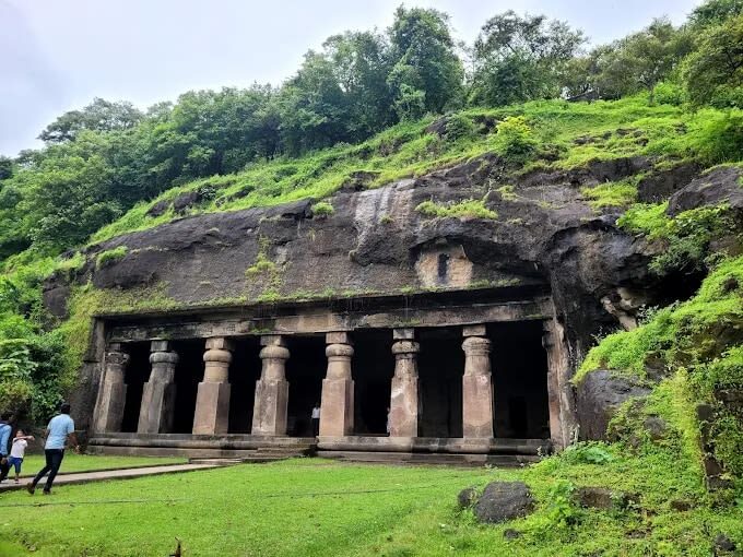 Mumbai: Elephanta Caves Half-Day Tour with Ferry Ride - Timing, cost, and what the price buys