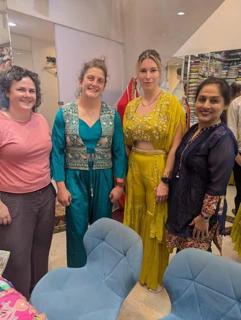 Mumbai: Fashion Shopping Tour with Personal Shopper - Good To Know