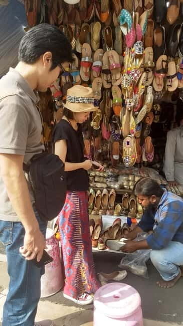 Mumbai: Fashion Shopping Tour with Personal Shopper - The Drawbacks to Keep in Mind