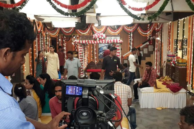 Mumbai Film City and Bollywood Tour With Meal - Tour Highlights