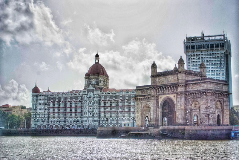 Mumbai Full-Day Private Tour with Ferry & Transfers - What the city stops add