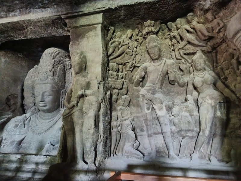 Mumbai Full-Day Private Tour with Ferry & Transfers - What the price covers, and what it does not