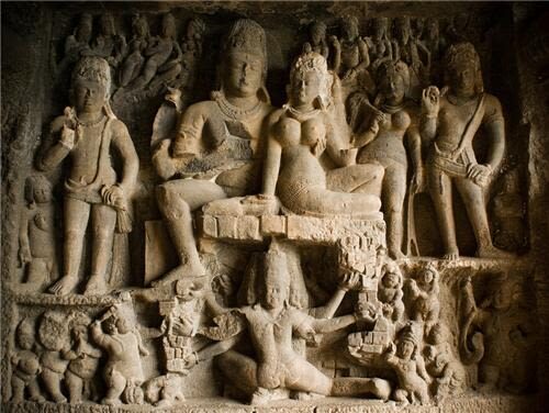Mumbai: Full-Day Sightseeing Tour of Mumbai with Elephanta Caves - The car, driver and pace of the day