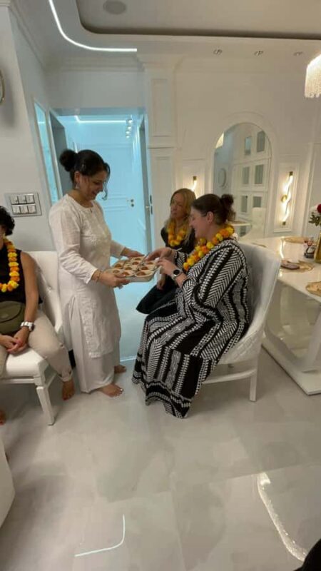 Mumbai: Indian Chai & Pakora Cooking Class in a Local Home - Practical Details & Value