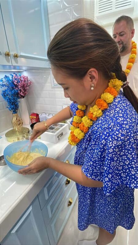 Mumbai: Indian Chai & Pakora Cooking Class in a Local Home - The Sum Up