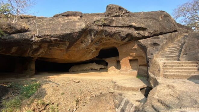Mumbai: Kanheri Caves and The Golden Pagoda Temple - Insights Into Vipassana Meditation