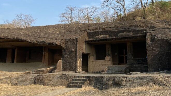 Mumbai: Kanheri Caves and The Golden Pagoda Temple - Panoramic Views of Mumbai