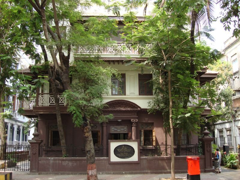 Mumbai Kanheri Caves & City Highlights Full-Day Tour - Gandhi’s residence and Haji Ali Dargah