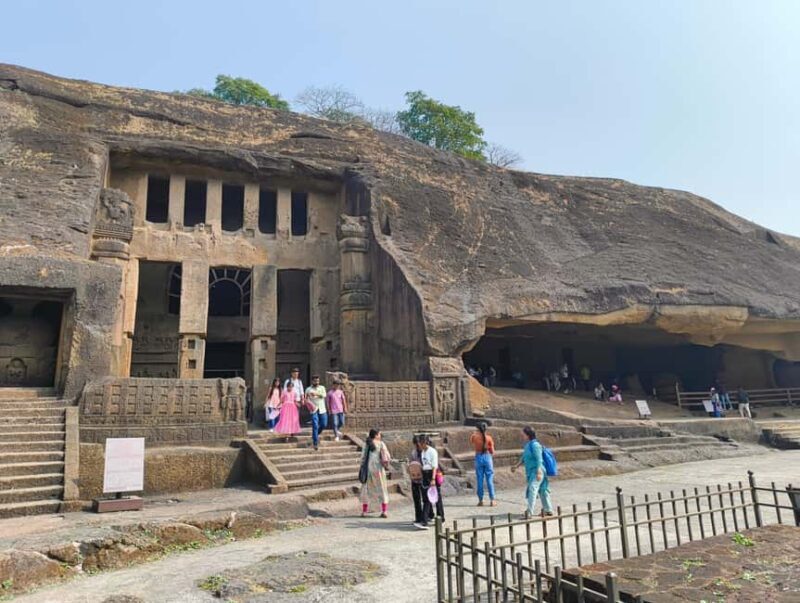 Mumbai Kanheri Caves & Golden Pagoda  A Buddhist Settlement - Starting Point and Transportation