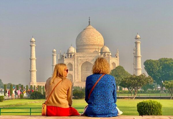Mumbai: Private 2-Day Delhi & Agra Trip With Flights & Hotel - Flight and Hotel Information