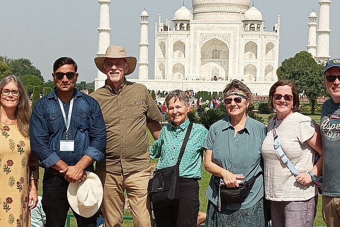 Mumbai: Private Day Tour Of Tajmahal With Car ,Entrance , Meal - Meeting Point Details