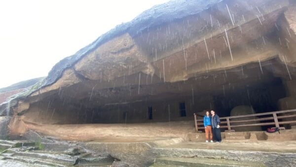 Mumbai: Private Tour for Kanheri Caves and Golden Pagoda - The Sum Up