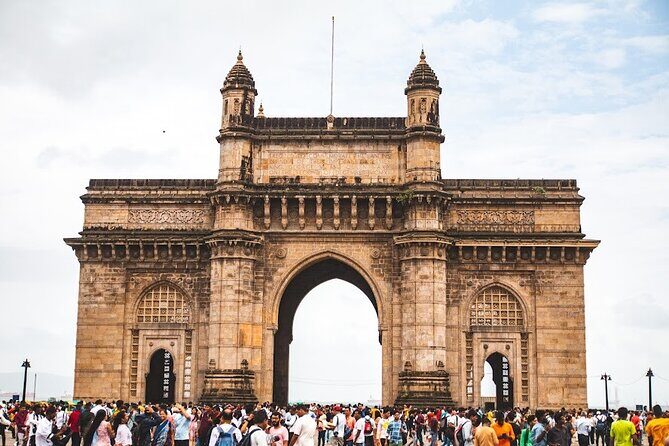 Mumbai Sightseeing Tour with Iconic Dabbawala Experience - What Makes This Tour Stand Out