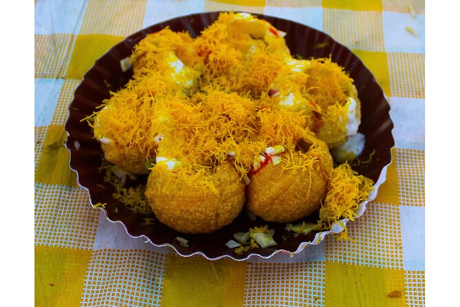 Mumbai Street Food Crawl (2 Hours Guided Food Tasting Tour) - Food Tasting Experience