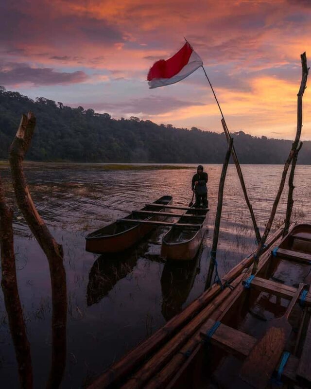 MUNDUK:Tamblingan lake Canoieng & Sunrise tour - Good To Know