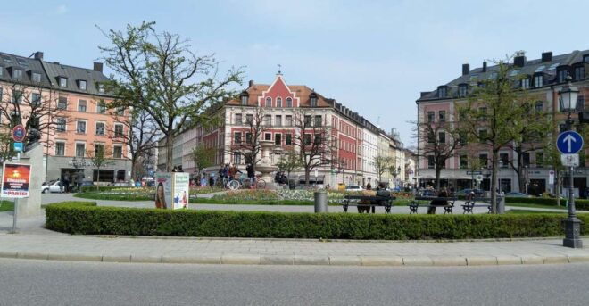 Munich: Bavarian Food Tour With 3-Course Meal - What to Expect