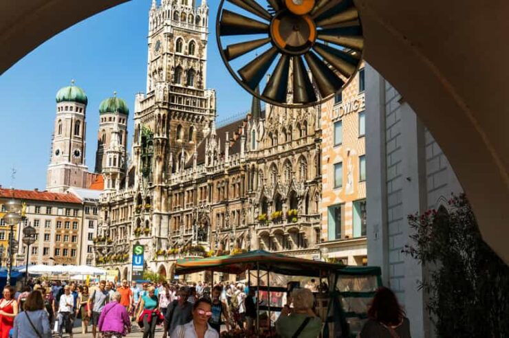 Munich: Bike Tour 3-Hour Guided City Tour - Itinerary Highlights