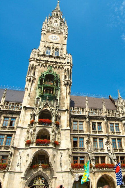 Munich: Bike Tour 3-Hour Guided City Tour - Guided Tour Features