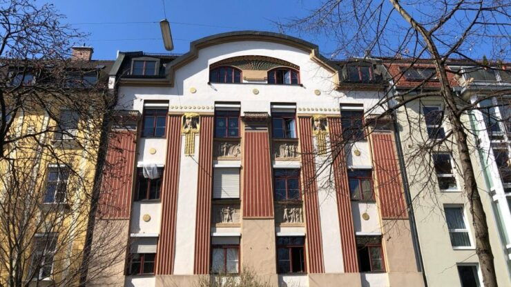 Munich: Bohème Schwabing Self-guided Neighbourhood Walk - Tour Booking Information