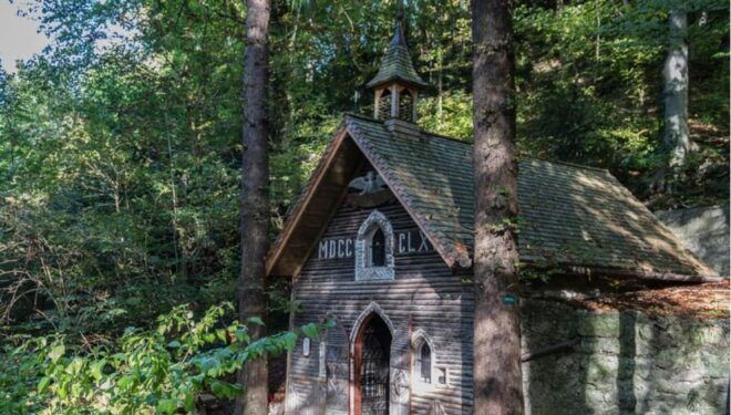 Munich: Call of the Isarnixe - Eerily Beautiful Walk - Local Myths and Legends