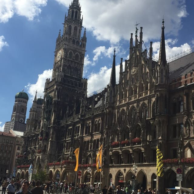 Munich: City Highlights and Beer Garden Walking Tour - Cultural Experience