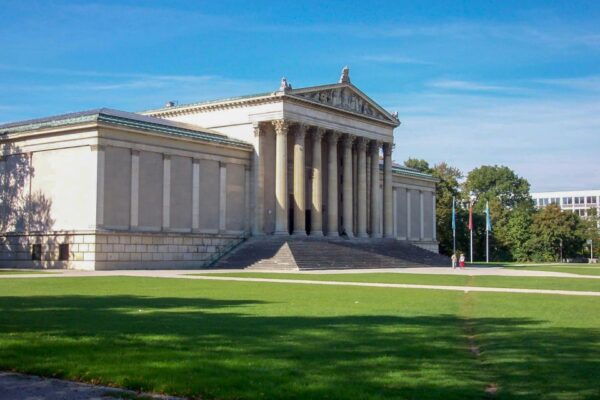 Munich City: Marienplatz and English Garden Walking Tour - Additional Information and Tips