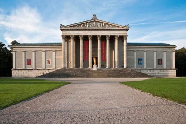 Munich: City Pass With 15 Attractions & Hop-On Hop-Off Bus - Restrictions on GetYourGuide Voucher