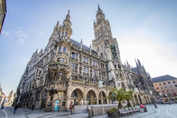 Munich: Express Walk With a Local in 90 Minutes - Duration and Availability