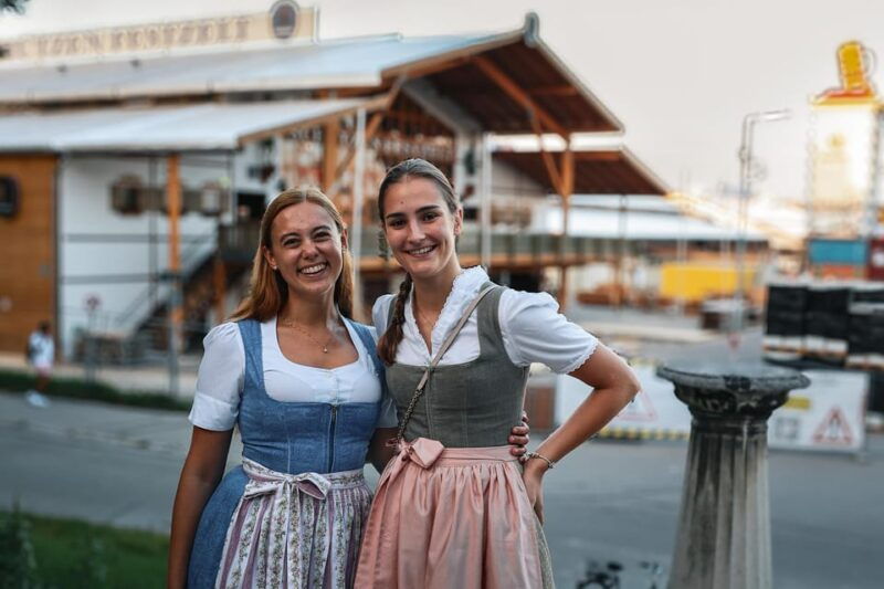 Munich: Guided Oktoberfest Experience with Beer and Lunch - Meeting Point and First Impressions