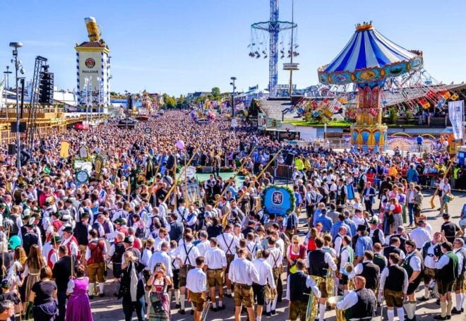 Munich: Guided Oktoberfest Experience With Seats and Beer - Food and Beverage Inclusions