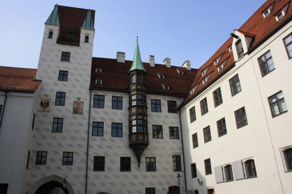 Munich: Highlights of the Old Town Tour - Historical Significance