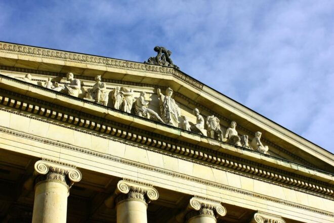 Munich: In-App Audio Walk Through the Königsplatz Area (ENG) - Getting Started