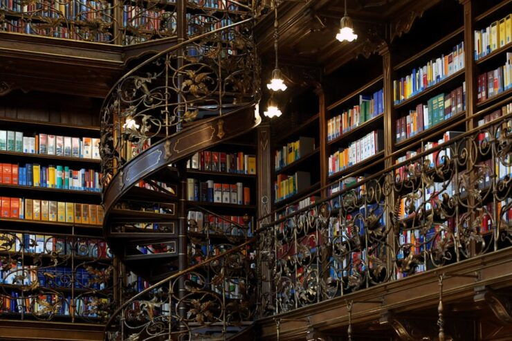 Munich: Law Library Guided Visit With Entry Tickets - Experience Highlights