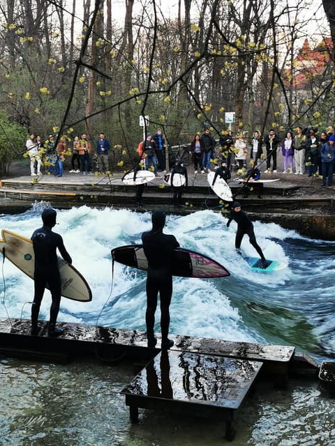 Munich: Mini Classic Bike Tour With Beer Garden Stop at 4 PM - Experience the Tour