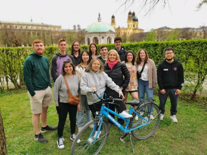 Munich: Mini Classic Bike Tour With Beer Garden Stop at 4 PM - Participant Information