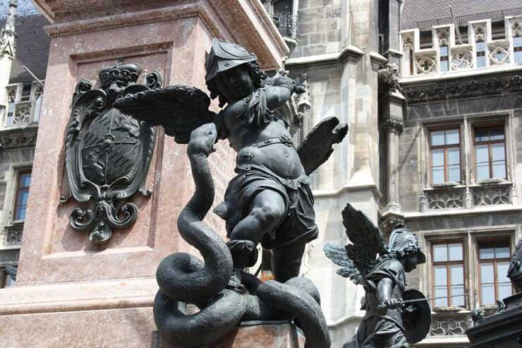 Munich: Mystery and Ghost Tour - Pricing and Group Details