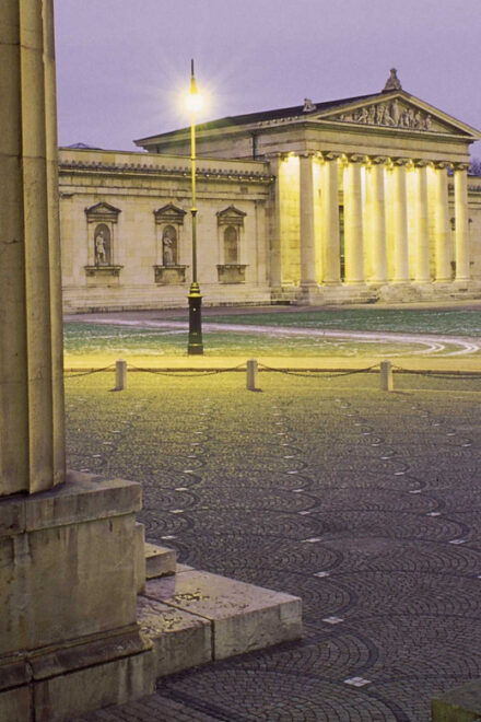 Munich: National Socialism Historical Tour in German - Experience Highlights